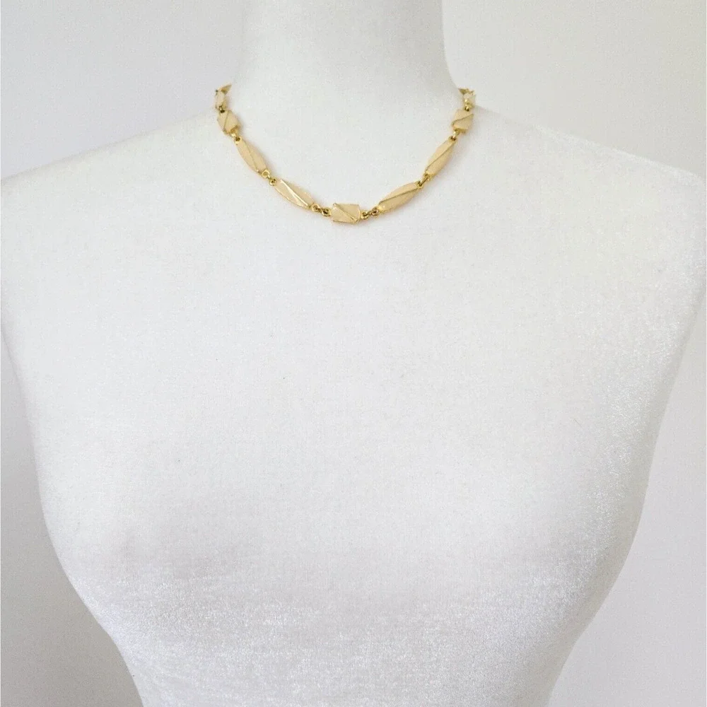Vintage Choker Necklace Goldtone Cream Enamel Classic Midcentury Twee Coquette